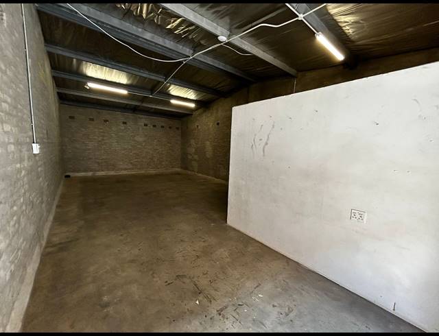 72M² WAREHOUSE TO LET IN EASTGATE